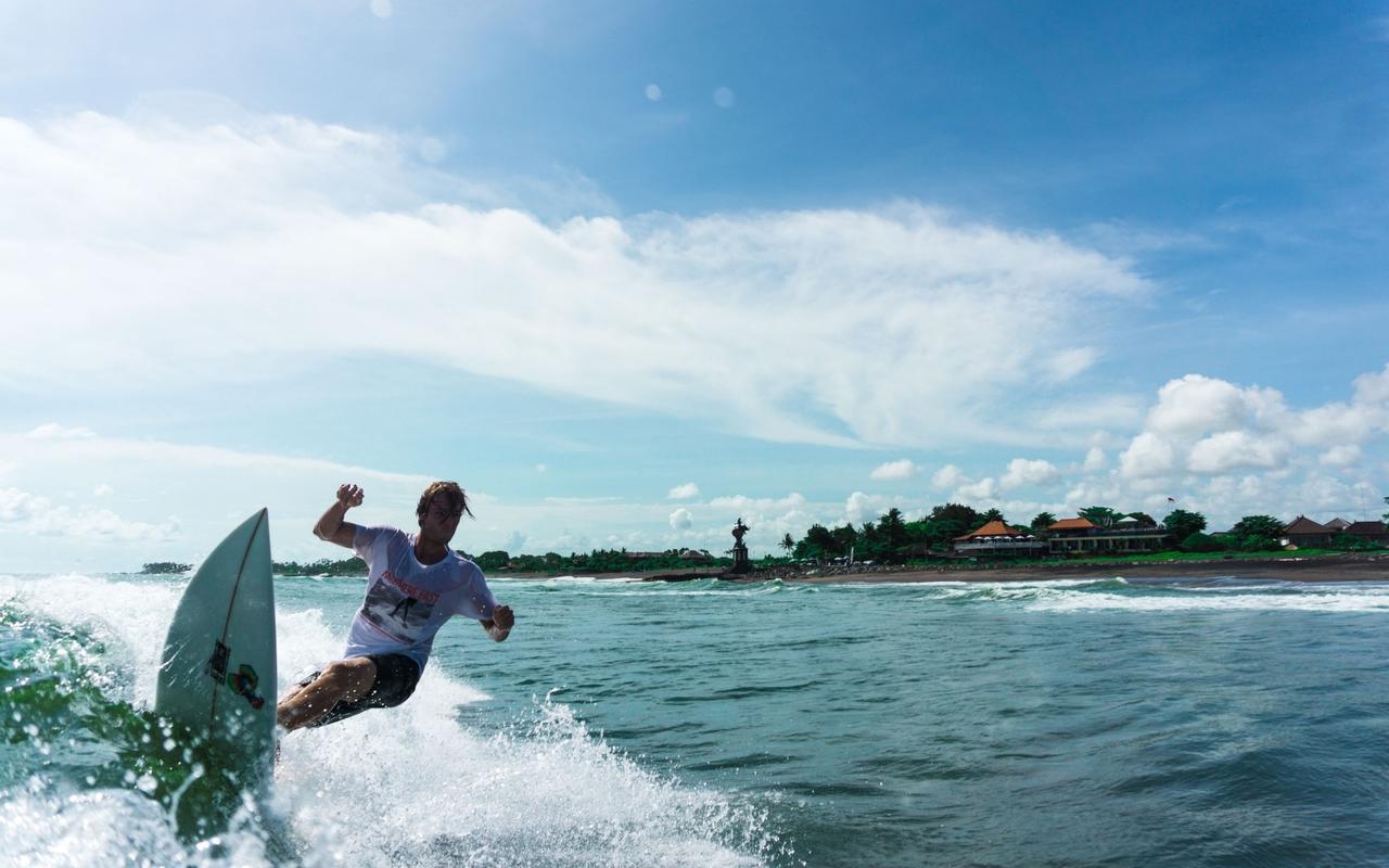 Canggu Beach Hostel ภายนอก รูปภาพ